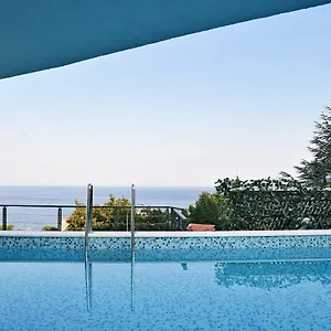 In Ziza, Rooftop Swimming Pool Opatija